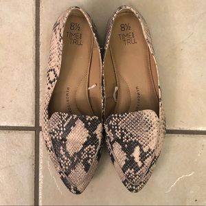 Time & Tru flats
